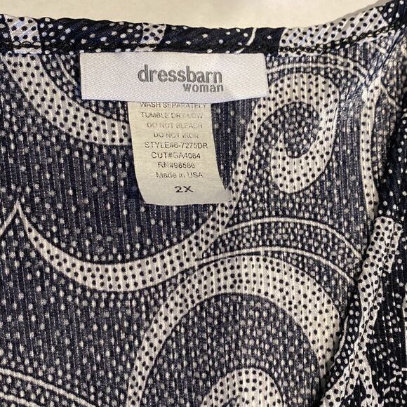 Dress barn black and white pullover “0” ring stretch top size 2X - Picture 7 of 7